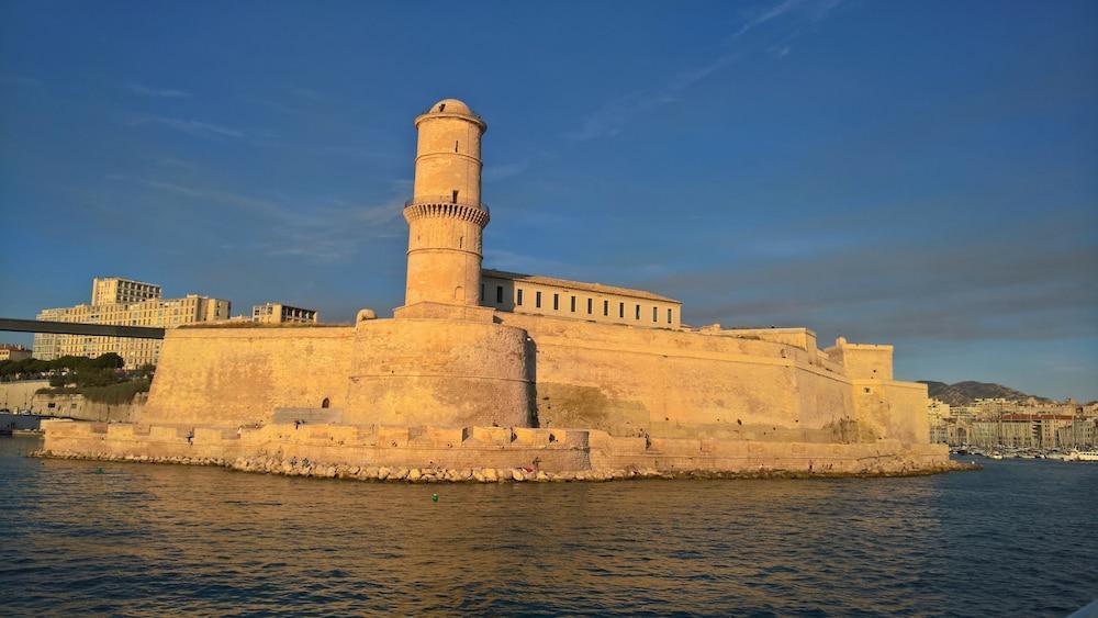 Ibis Budget Marseille Timone Exterior foto